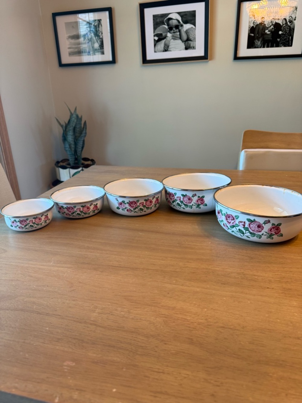 Vintage GMI 1970’s floral porcelain enamel nesting bowls (set of 5)
